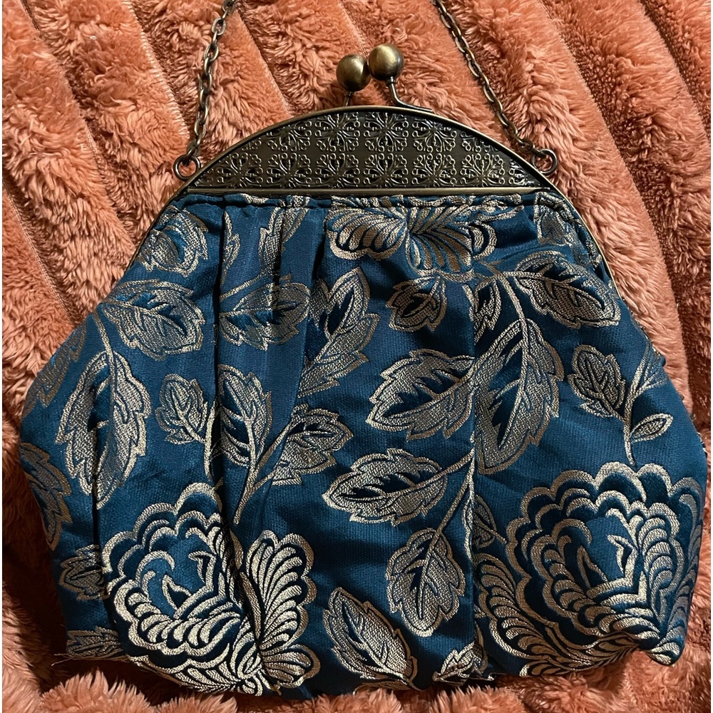 Antique purse , in excellent shape